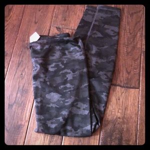 Camo leggings